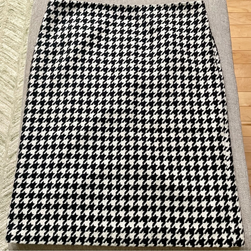 Kate Hill Wool Blend Fully Lined Side Zip Classic Old Money Houndstooth Skirt